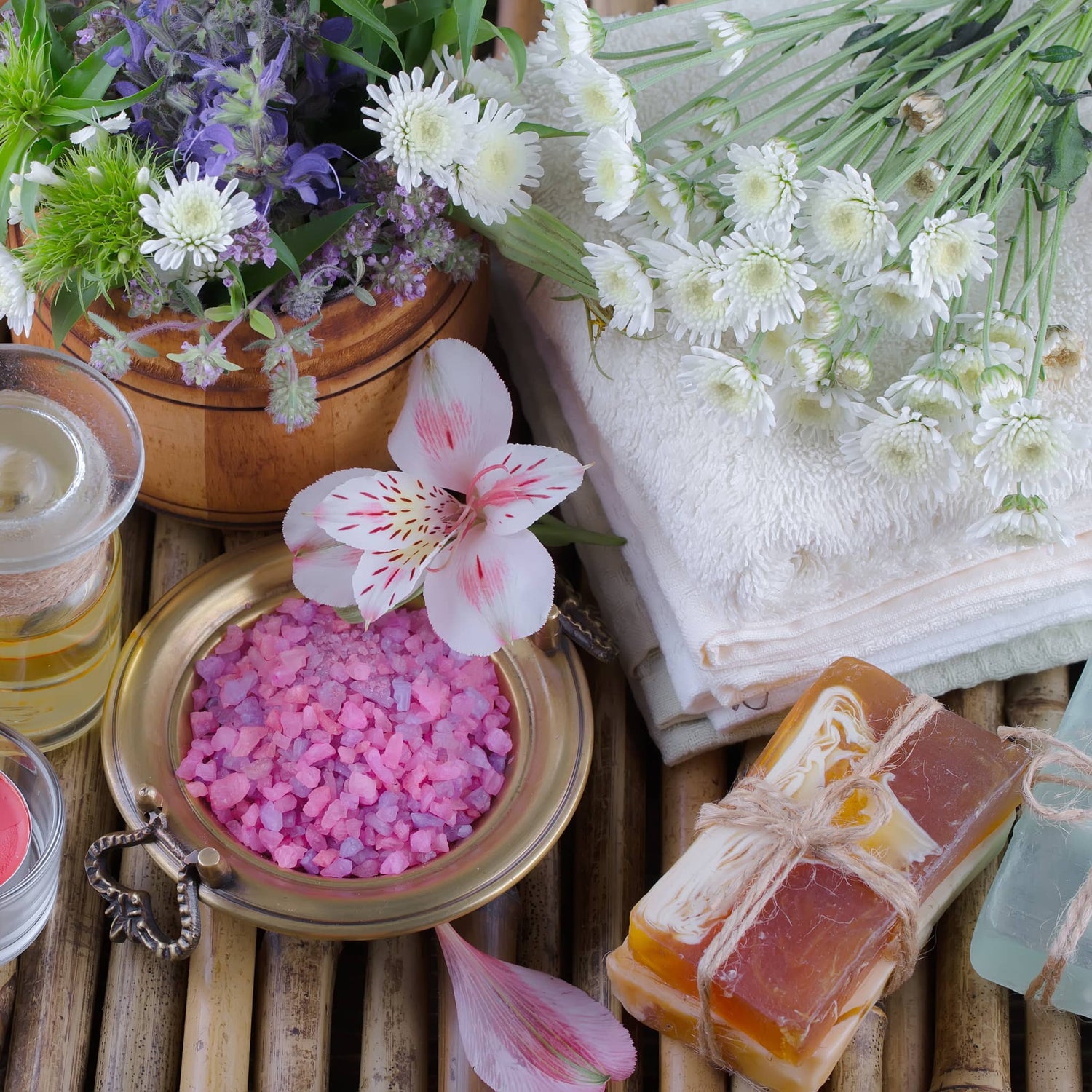 Transform your daily routine into a blissful experience with Posh Brats: Aromatherapy. Unwind, relax, and rejuvenate with nature's soothing scents.
