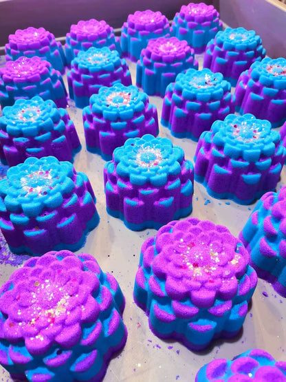 Your private oasis awaits with Desert Spa Fizzy Bath Bombs. Dive into an indulgent bath experience!
