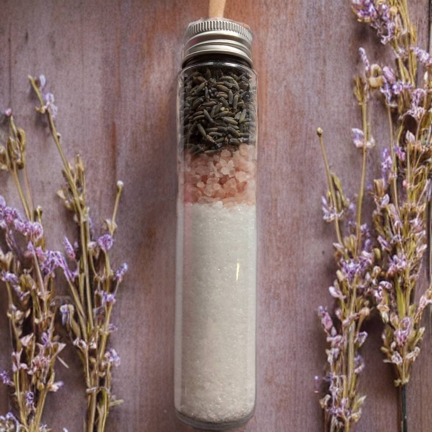 Immerse yourself in the calming essence of Hidcote lavender with our English botanical bath salt tube. Order now!